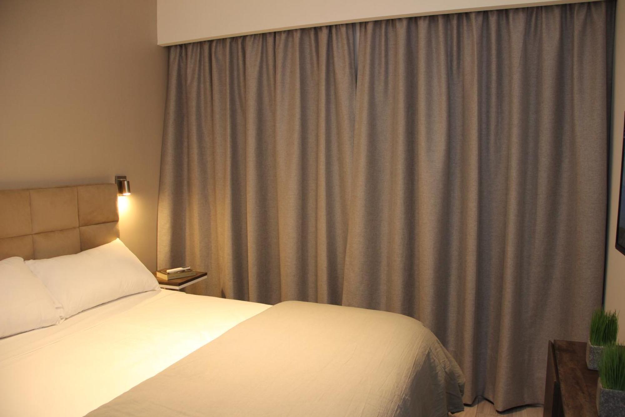 In House Ba - Le Coq Apartahotel