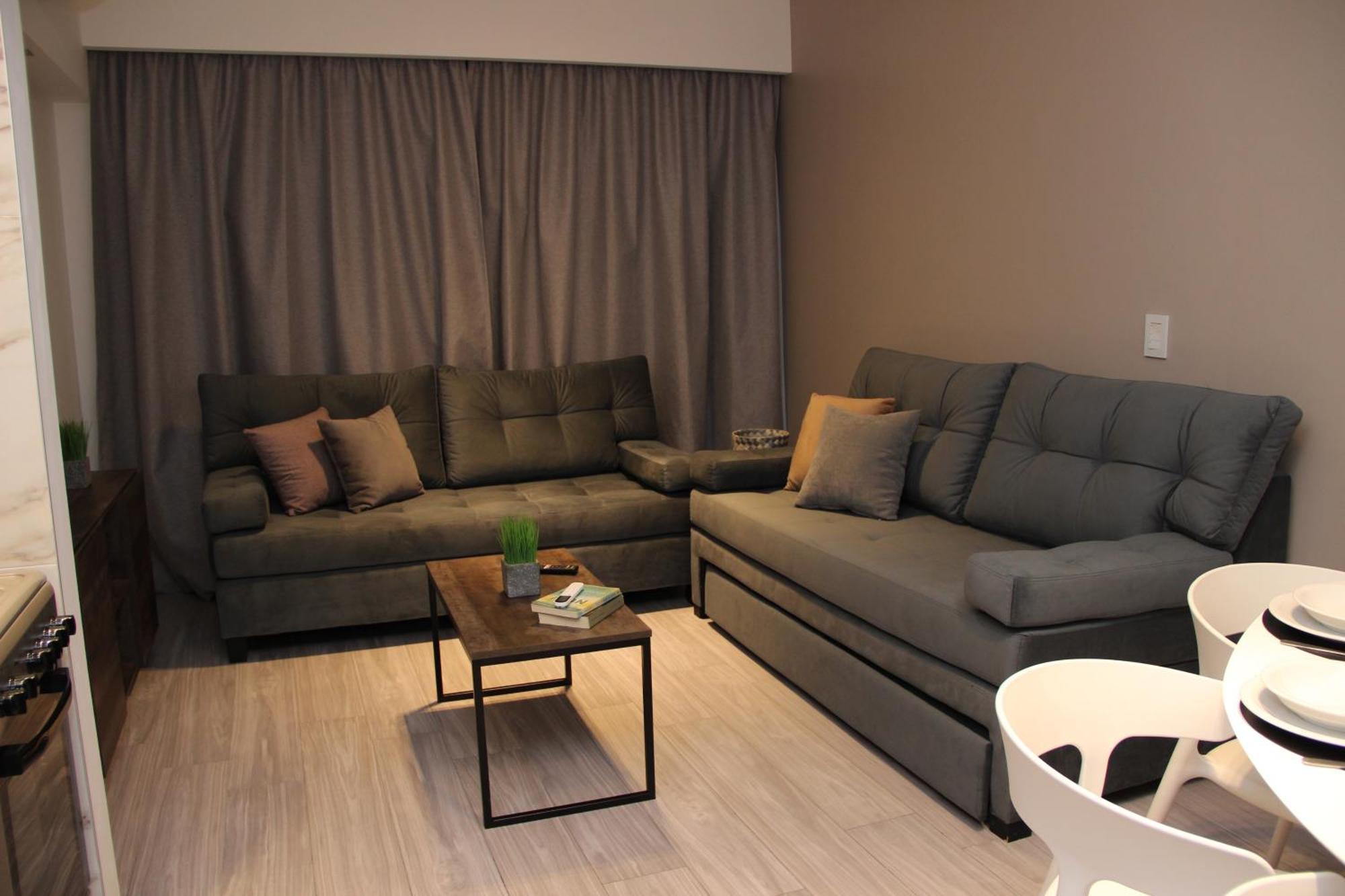In House Ba - Le Coq Apartahotel *